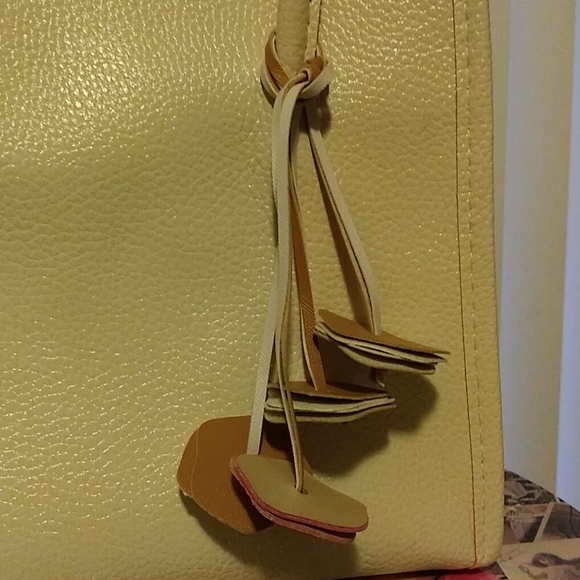 Purse - Picture 2 of 8